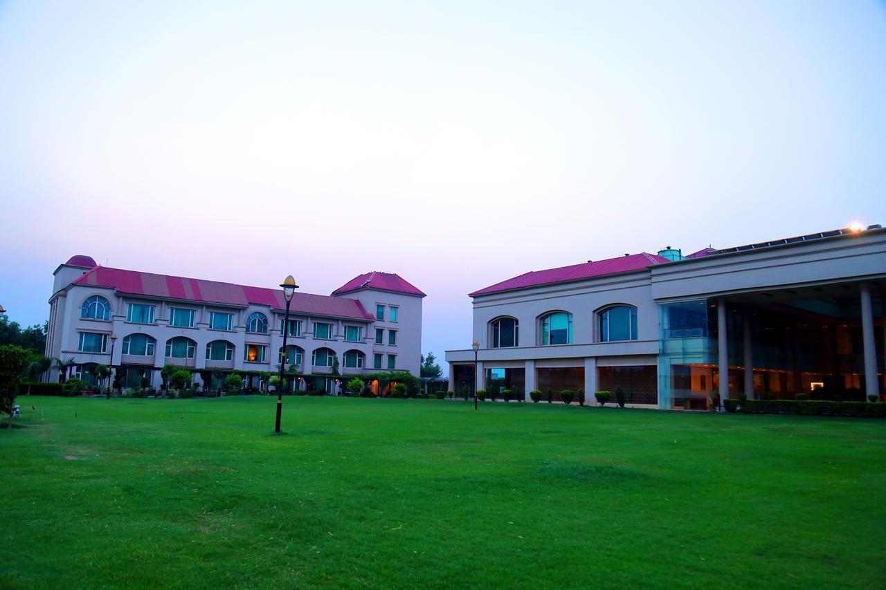 The Cabbana Resort & Spa Phagwara Exterior photo