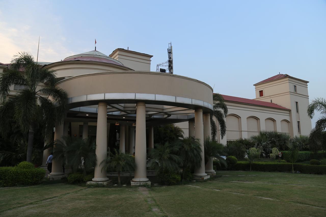 The Cabbana Resort & Spa Phagwara Exterior photo